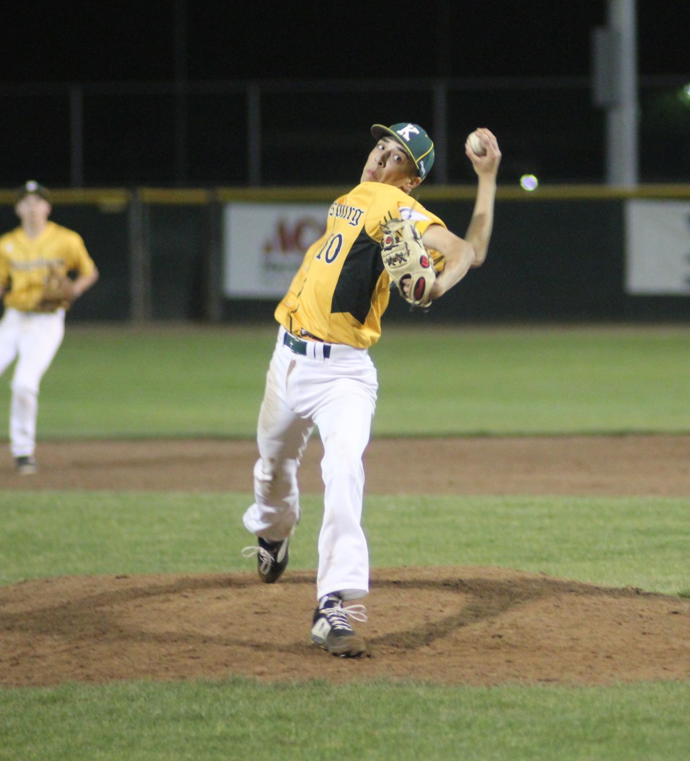 Kingsburg tops Selma